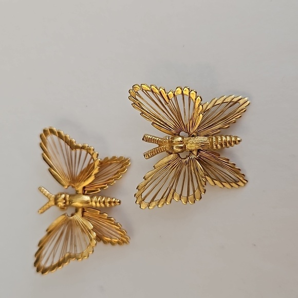 2 Monet Mini Goldtone Butterfly Brooches - Picture 1 of 5